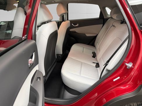 Used 2023 Hyundai Kona SEL w/ Convenience Package image 13