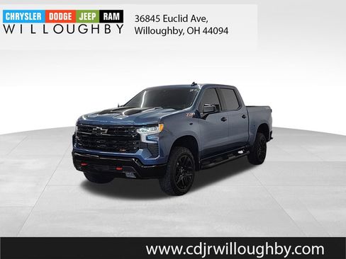 Used 2024 Chevrolet Silverado 1500 LT Trail Boss w/ Convenience Package II AWD/4WD image 1