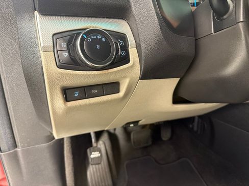 Used 2013 Ford Explorer XLT AWD/4WD image 13