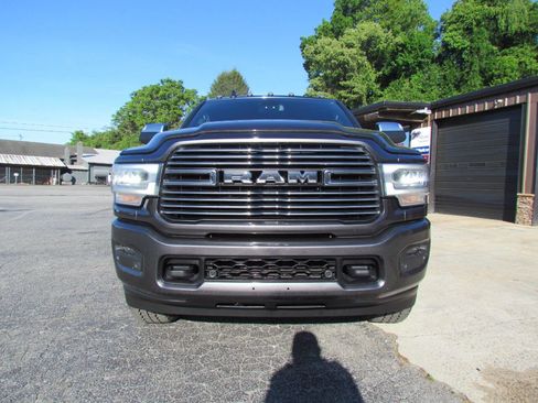 Used 2020 RAM 2500 Laramie AWD/4WD image 2