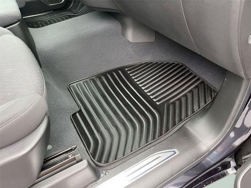 Used 2022 Chevrolet Silverado 1500 LT image 34