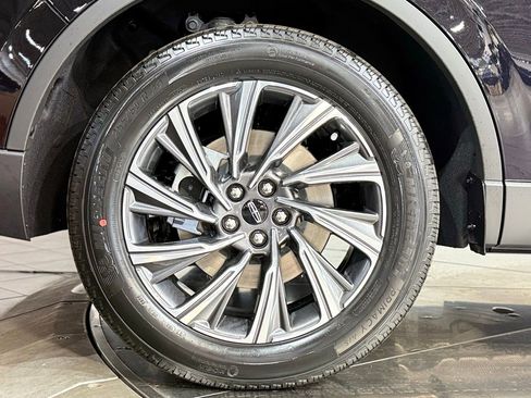 New 2026 Lincoln Aviator AWD image 23