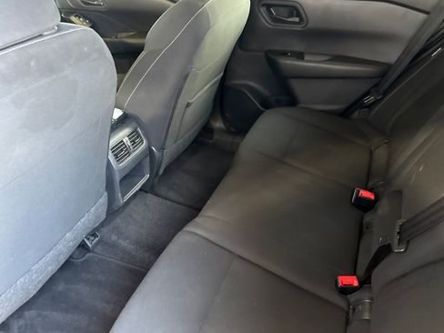 Used 2024 Nissan Rogue S AWD/4WD image 12