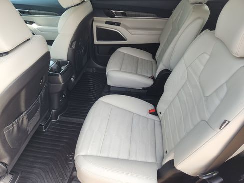 Used 2024 Kia Telluride SX Prestige AWD/4WD image 36