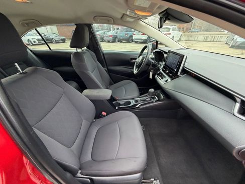 Used 2020 Toyota Corolla LE image 11