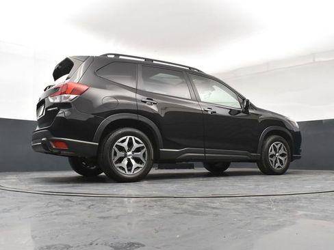 Used 2022 Subaru Forester Premium image 24