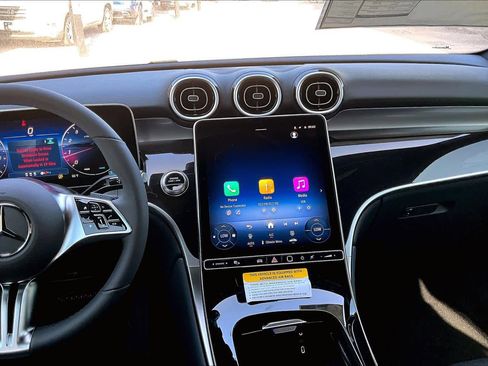 New 2026 Mercedes-Benz GLC 300 GLC 300 image 9