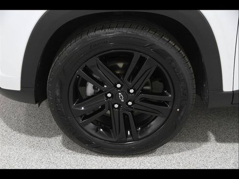 Used 2024 Chevrolet Trax ACTIV w/ Driver Confidence Package FWD image 20