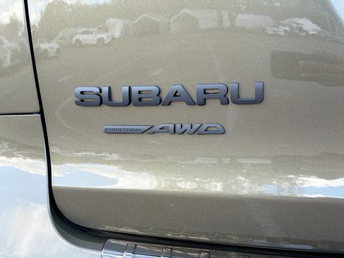 Certified 2025 Subaru Ascent Bronze Edition w/ Onyx Package image 11