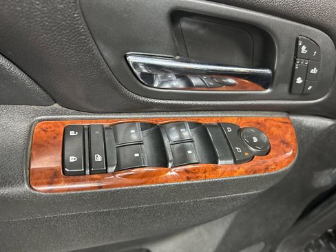 Used 2011 Chevrolet Silverado 2500 LTZ AWD/4WD image 9