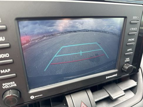 Certified 2022 Toyota RAV4 LE FWD image 23