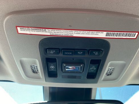 Used 2021 Toyota Camry XSE image 21