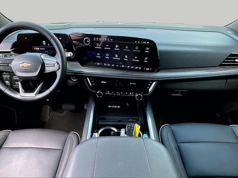 Used 2025 Chevrolet Tahoe Premier w/ Sun And Tow Package RWD image 20