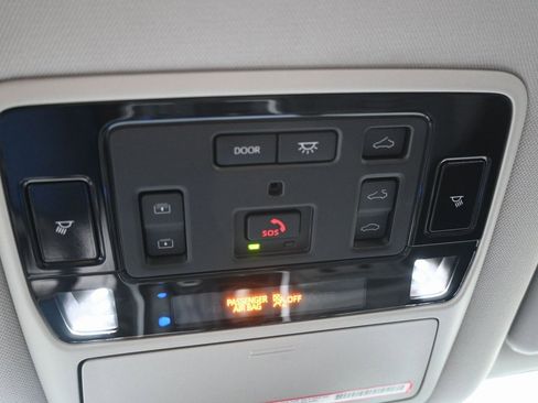 Used 2024 Toyota Grand Highlander XLE image 22