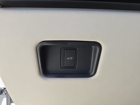 Used 2024 Land Rover Range Rover SE AWD/4WD image 27