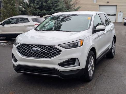 Used 2023 Ford Edge SEL image 7