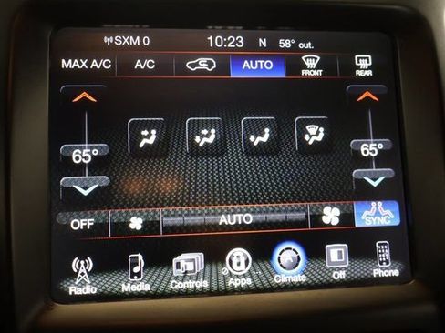 Used 2017 Jeep Cherokee Latitude w/ Comfort/Convenience Group AWD/4WD image 23