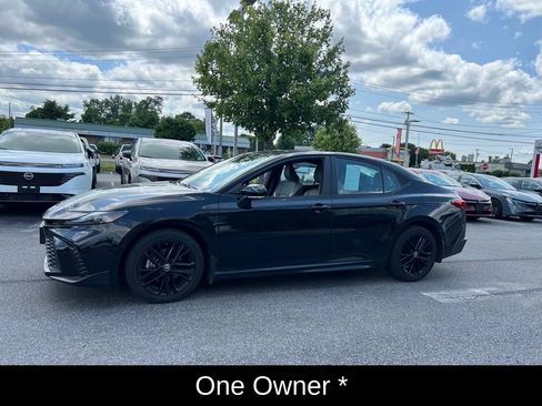 Used 2025 Toyota Camry SE w/ Convenience Package AWD/4WD image 8