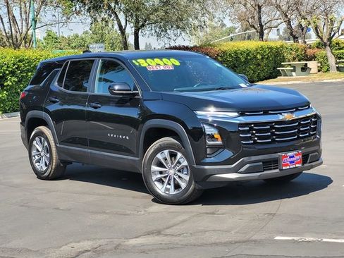 Used 2025 Chevrolet Equinox LT image 2