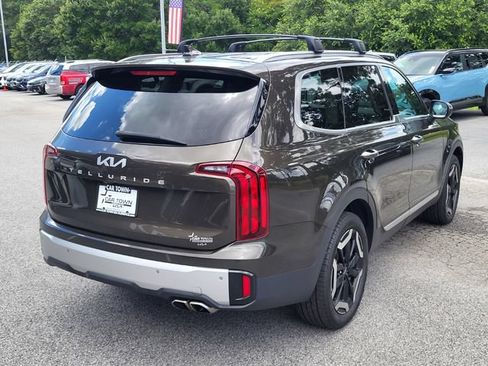 Used 2024 Kia Telluride S w/ S Sunroof Package FWD image 2