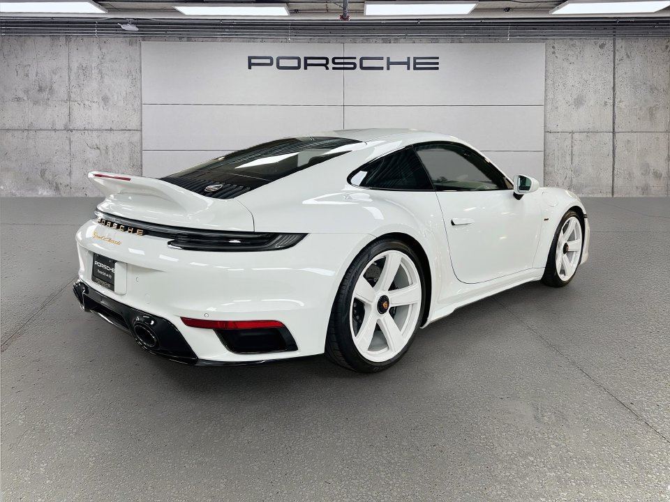 Certified 2023 Porsche 911 Sport Classic RWD image 9