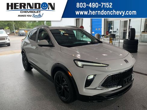 Used 2025 Buick Encore GX Sport Touring w/ Advanced Technology Package FWD image 1