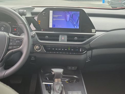 Used 2024 Lexus UX 250h F Sport FWD image 19