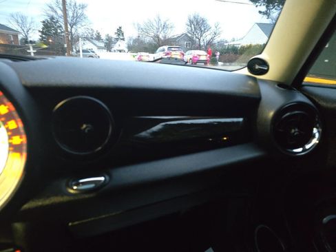 Used 2012 MINI Cooper Clubman S w/ Technology Pkg image 32