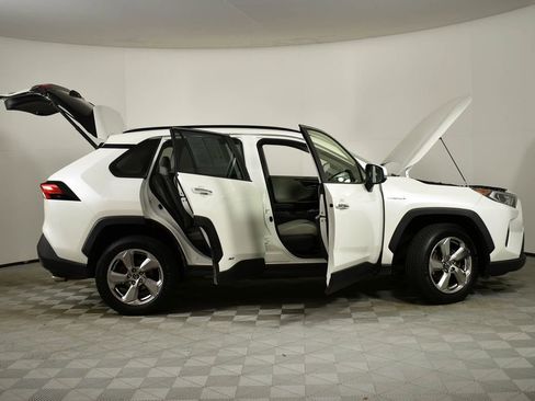 Certified 2019 Toyota RAV4 Limited image 8