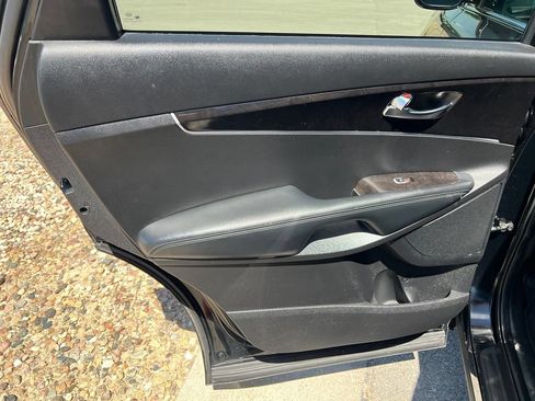 Used 2017 Kia Sorento L FWD image 19