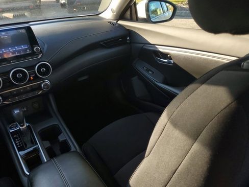 Certified 2022 Nissan Sentra SV w/ Trunk Package image 23
