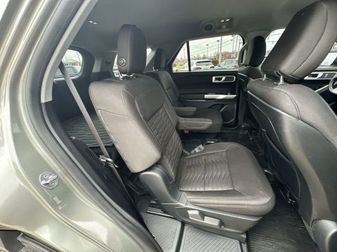Used 2020 Ford Explorer XLT w/ Comfort Package image 28