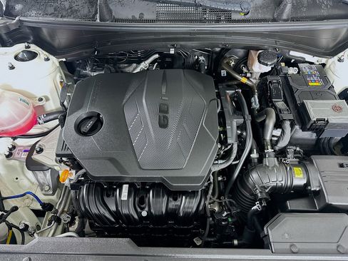 Used 2025 Kia Sportage LX image 30