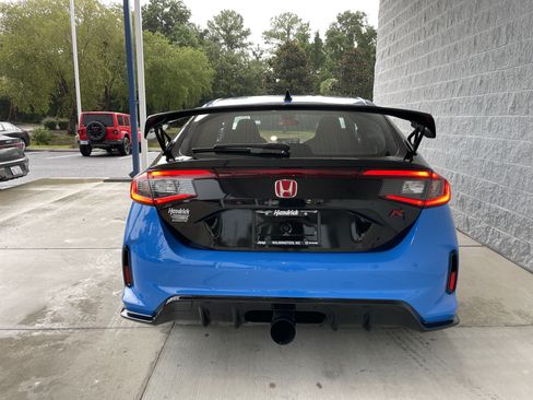 Used 2025 Honda Civic Type R image 8