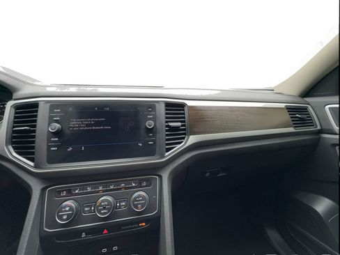 Used 2021 Volkswagen Atlas SE w/ Towing Package FWD image 44