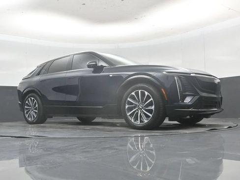 Used 2024 Cadillac Lyriq Sport w/ LPO, Floor Liner Package AWD/4WD image 46