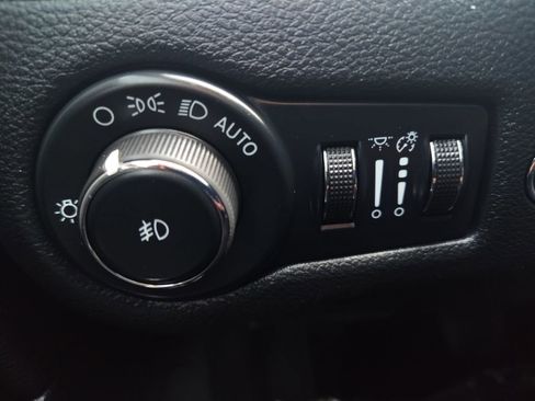 Used 2022 Jeep Cherokee Latitude Lux image 11