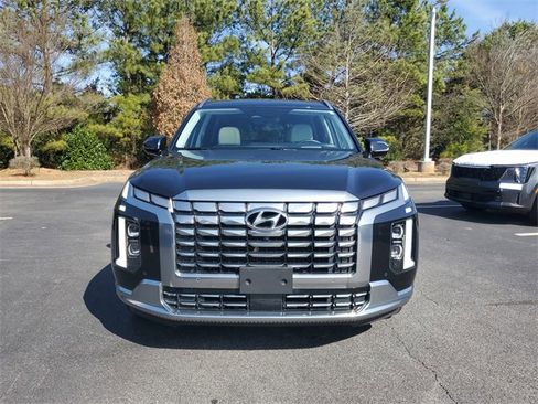 Used 2023 Hyundai Palisade Calligraphy image 2