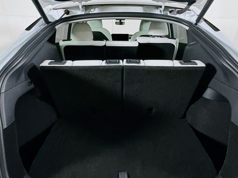 Used 2023 Tesla Model Y Long Range image 26