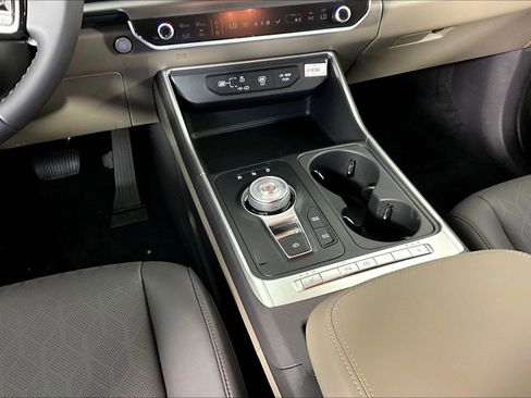 New 2026 Kia Carnival LXS FWD image 12