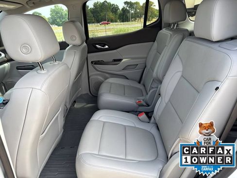 Used 2021 GMC Acadia SLT w/ Preferred Package FWD image 10