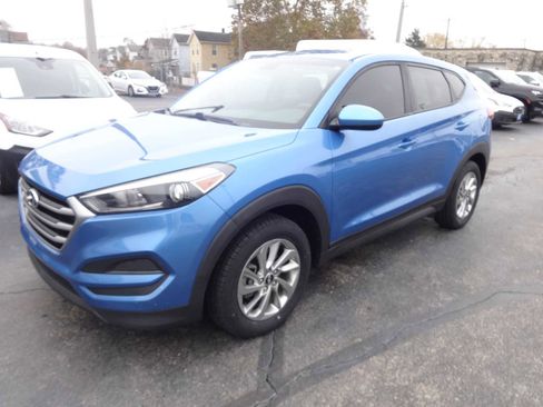 Used 2018 Hyundai Tucson SE image 2