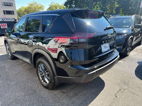 Used 2025 Nissan Rogue S AWD/4WD image 4