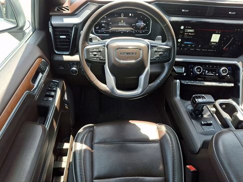 Used 2022 GMC Sierra 1500 Denali AWD/4WD image 11