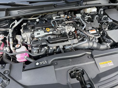 Certified 2024 Toyota Prius LE FWD image 22