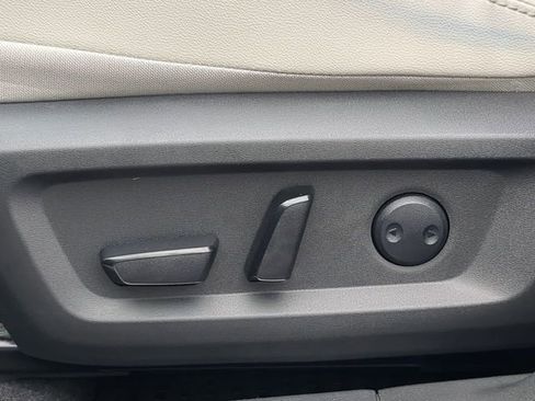 Used 2023 Nissan Rogue SL w/ SL Premium Package image 23