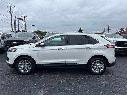 Used 2022 Ford Edge SEL w/ Convenience Package image 4
