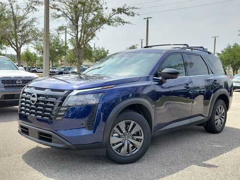 Used 2026 Nissan Pathfinder SV AWD/4WD image 19