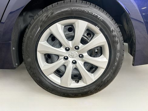 Used 2023 Toyota Corolla LE FWD image 11