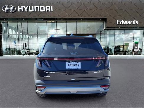 New 2025 Hyundai Tucson Limited image 6
